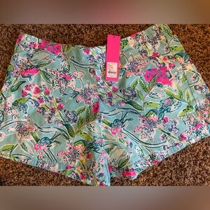 Lilly Pulitzer Ocean View Short
Size Large